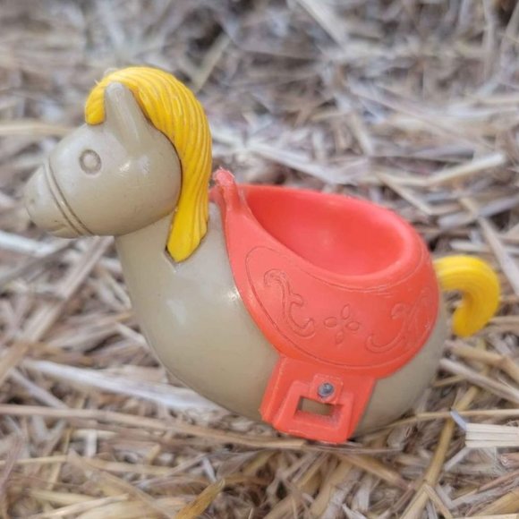 Vintage Hasbro Weeble Wobble West Western Ranch Horse & Blonde Flower Girl - Picture 2 of 13